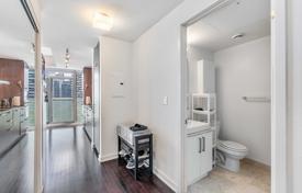 Apartment – York Street, Old Toronto, Toronto,  Ontario,   Canada for C$779,000