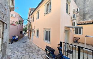 A 56 sq. m apartment on the island of Corfu, in the old Mandouki district of Corfu, opposite the port. Completely renovated in 2021. for 215,000 €