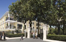 Apartment – Aix-en-Provence, Bouches-du-Rhône, Provence - Alpes - Cote d'Azur,  France for From 315,000 €