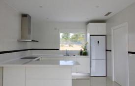 Villa – El Pinós, Valencia, Spain for 288,000 €