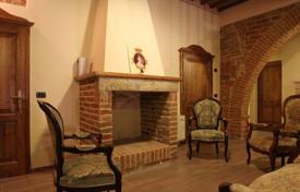 Cortona (Arezzo) — Tuscany — Hotel/Agritourism/Residence for sale for 1,800,000 €