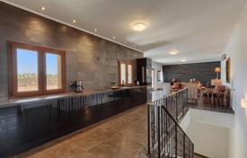5 bedroom elite villa for sale in Aphrodite Hills Golf Resort for 1,095,000 €