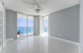Condo – Collins Avenue, Miami, Florida,  USA for $1,550,000