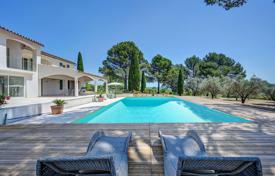 Villa – Pugey, Provence - Alpes - Cote d'Azur, France for 1,480,000 €