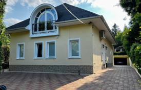 Nice, renovated, good quality family house in II disctrict of Budapest for 665,000 €
