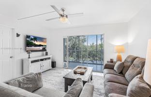 2-bedroom apartments in condo 111 m² in Pembroke Pines for $289,000