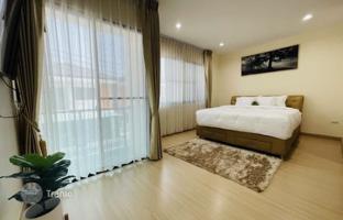 4-bedroom villa 200 m² in Pattaya for $208,000