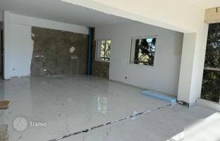 2-bedroom apartment in new building 86 m² in Livadia for 220,000 €