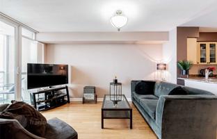 5-bedroom apartment in Etobicoke for C$742,000
