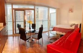 Apartment – York Street, Old Toronto, Toronto,  Ontario,   Canada for C$771,000