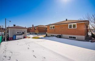 9-bedroom house in North York for C$1,695,000