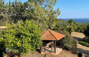4-bedroom villa 300 m² in Ouranoupoli for 1,000,000 €
