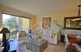 Apartments for sale in Majorca (Mallorca). Modern penthouse with a large terrace close to the sea, Cala Vinyas, Spain Apartments for sale in Majorca (Mallorca). Modern penthouse with a large terrace close to the sea, Cala Vinyas, Spain