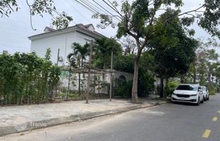 Land plot in Da Nang for 401,000 €