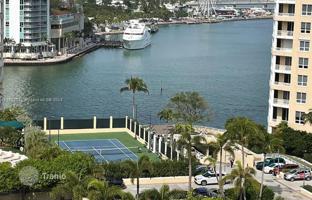 1-bedroom apartments in condo 65 m² in Miami for $375,000