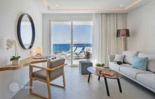 Studio apartment 82 m² in La Caleta for 335,000 €
