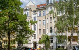 Four-bedroom apartment with two balconies in a historic building in Steglitz, Berlin, Germany for 950,000 €