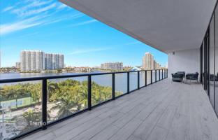 3-bedroom apartments in condo 244 m² in Aventura for $3,699,000