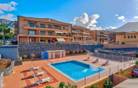 Three-storey townhouse with a garage, a garden and a sea view in Adeje, Tenerife, Spain for 489,000 €