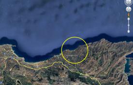 First-line-on-the-sea plot with build. license, Milatos for 630,000 €