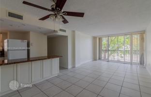 2-bedroom apartments in condo 90 m² in Miami for $290,000