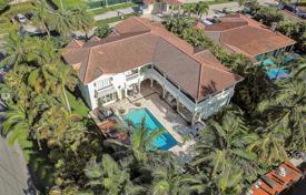 Spacious villa with a garden, a backyard, a pool, a relaxation area, a terrace and a garage, Hallandale Beach, USA for $3,299,000