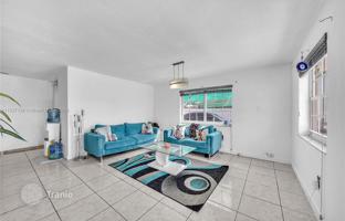 4-bedroom house 197 m² in Miami Gardens for $545,000