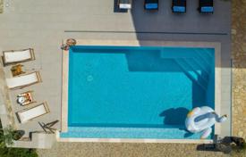 KRK ISLAND, KLIMNO — apartment in a villa 61 m², DB+ 2S, 1st floor, with a beautiful view of the sea and swimming pool — S4 for 320,000 €