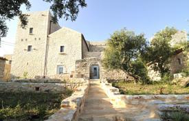 Traditional stone tower with garden and large parking in Lakonia, Peloponnese, Greece for 1,600,000 €