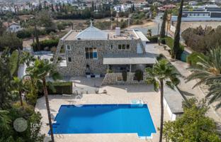 4-bedroom cottage in Limassol for 2,500,000 €