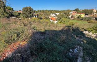 Land plot 800 m² in Loborika for 77,000 €