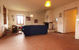 Traditional spacious villa in Certaldo, Tuscany, Italy for 630,000 €