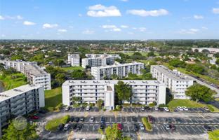 2-bedroom apartments in condo 77 m² in Miramar (USA) for $265,000