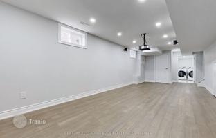 10-bedroom house in Scarborough for C$2,162,000
