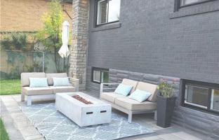11-bedroom house in Etobicoke for C$1,811,000