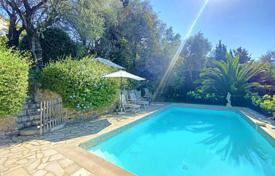Detached house – Grasse, Côte d'Azur (French Riviera), France. Price on request