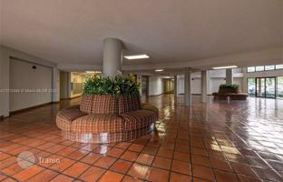 2-bedroom apartments in condo 109 m² in West End for $339,000