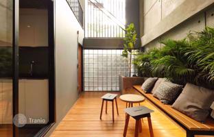 5-bedroom cottage in Watthana for $596,000