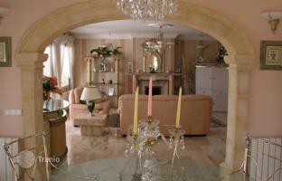 Villa in Aix-en-Provence. Price on request