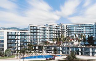 Residential complex with swimming pools, a garden, and a gym, Funchal, Portugal for From 580,000 €