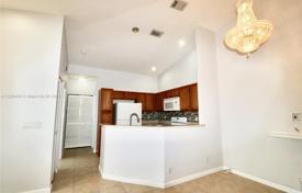 Townhome – Riviera Beach, Florida, USA for $260,000