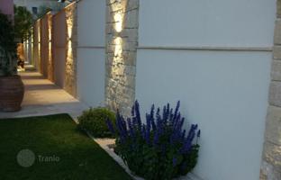 6-bedroom cottage 380 m² in Aphrodite Hills for 2,750,000 €
