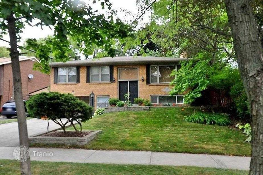 Townhome for sale in North York, Canada — listing 1883797