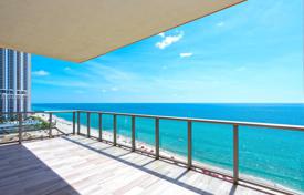 Comfortable apartment with a terrace and a jacuzzi in a building with all amenities, Sunny Isles Beach, USA for $6,380,000