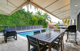 Cozy villa with a pool, a backyard, a terrace and a garage, Miami, USA for $1,850,000