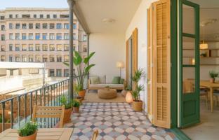 4-bedroom apartment 120 m² in Barcelona for 1,200,000 €