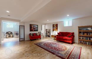 9-bedroom house in Scarborough for C$2,070,000