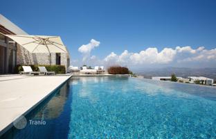 3-bedroom villa 200 m² in Tsada for 2,185,000 €