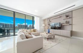 Comfortable flat with ocean views in a residence on the first line of the beach, Aventura, Florida, USA for $1,999,000
