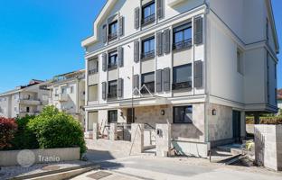 3-bedroom apartment 102 m² in Tivat city for 400,000 €